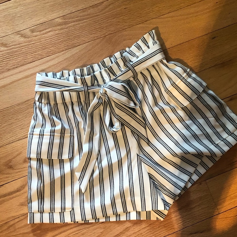 🎀NEW🎀Striped Paperbag Shorts